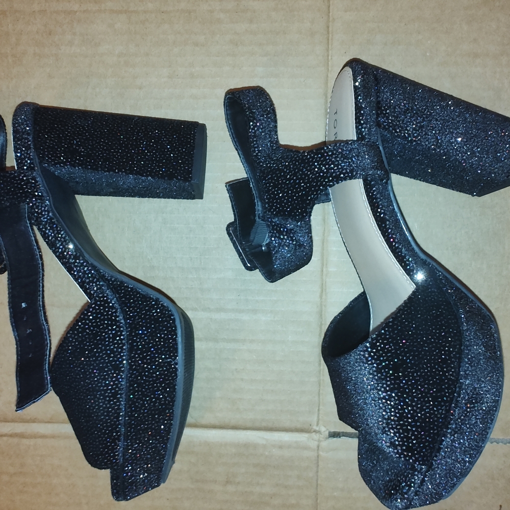 Torrid Black/Multicolor Heels Elegant Design